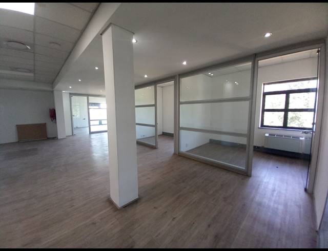 409M² OFFICE TO LET IN BRYANSTON